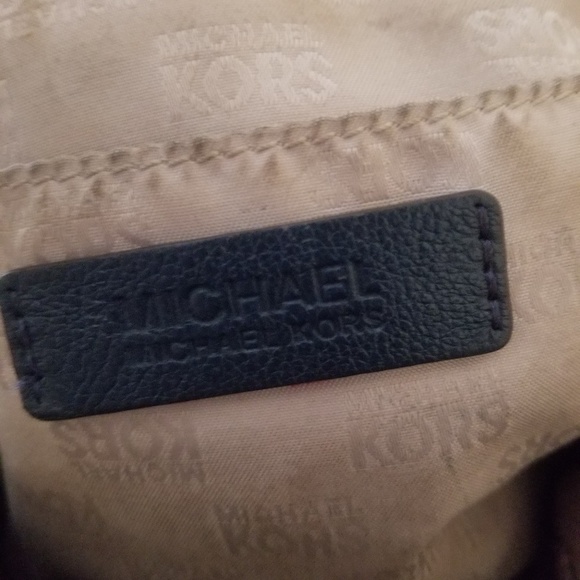 Michael Kors shoulder bag. - Picture 3 of 4